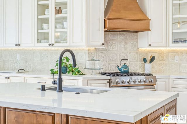 50325 Grand Traverse Avenue, La Quinta, CA 92253