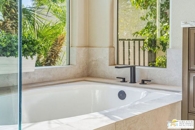 50325 Grand Traverse Avenue, La Quinta, CA 92253