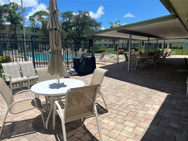 4890 BAY STREET NE 127, St Petersburg, FL 33703