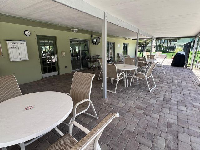 4890 BAY STREET NE 127, St Petersburg, FL 33703
