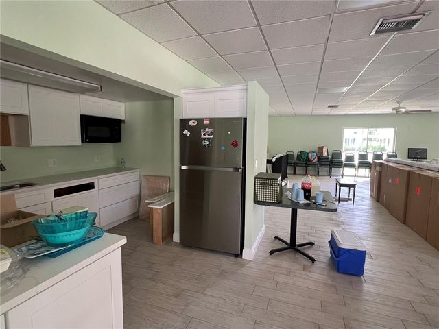 4890 BAY STREET NE 127, St Petersburg, FL 33703