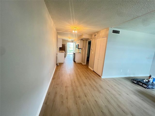 4890 BAY STREET NE 127, St Petersburg, FL 33703