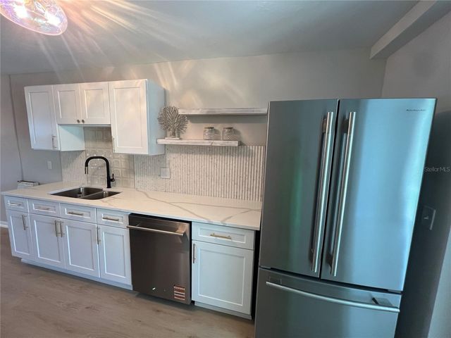 4890 BAY STREET NE 127, St Petersburg, FL 33703
