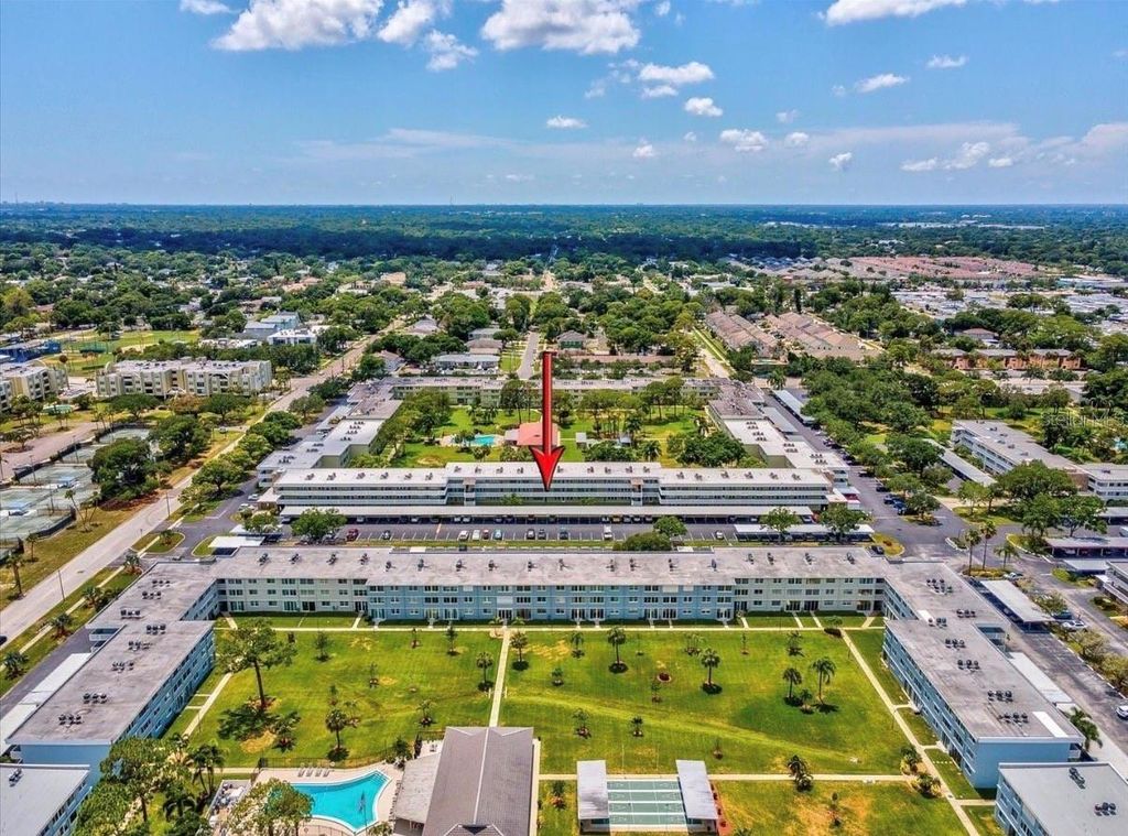 4890 BAY STREET NE 127, St Petersburg, FL 33703
