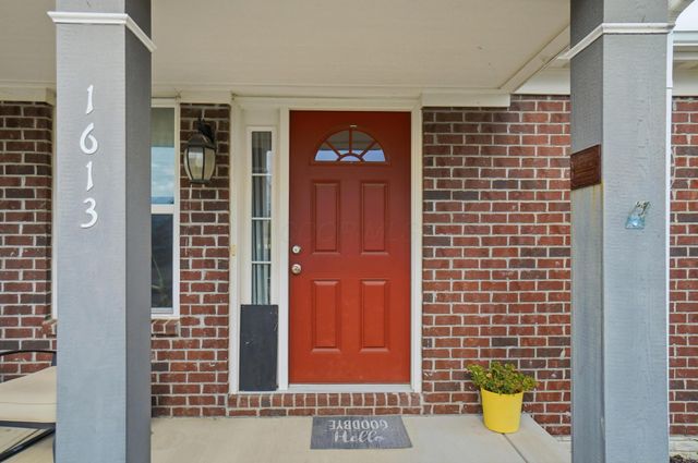 1613 Cowan Creek Drive, Marysville, OH 43040