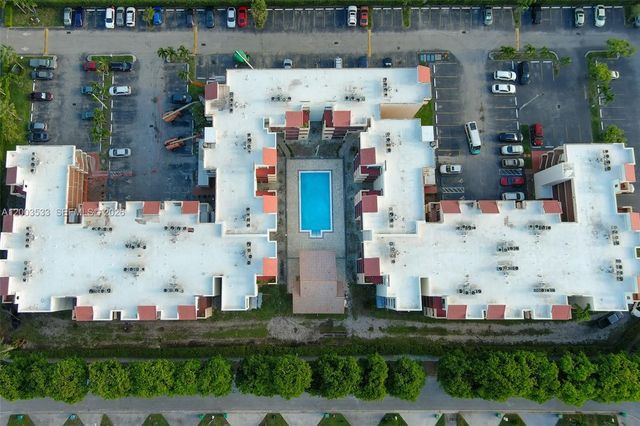 995 SW 84th Ave 126, Miami, FL 33144