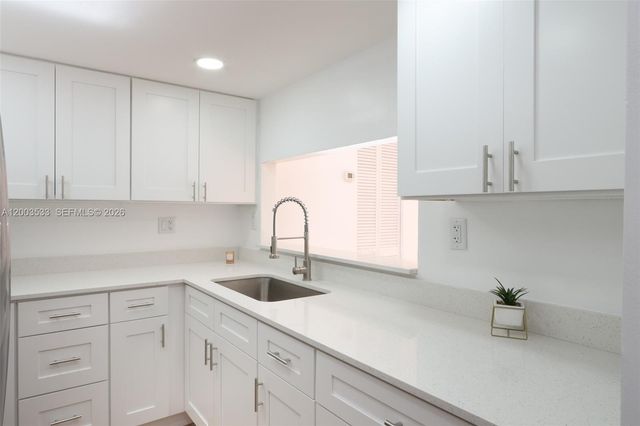 995 SW 84th Ave 126, Miami, FL 33144