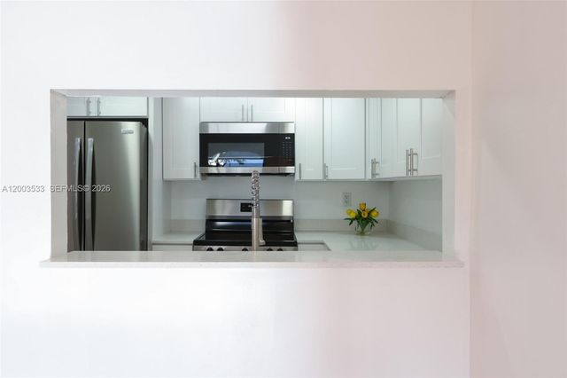 995 SW 84th Ave 126, Miami, FL 33144