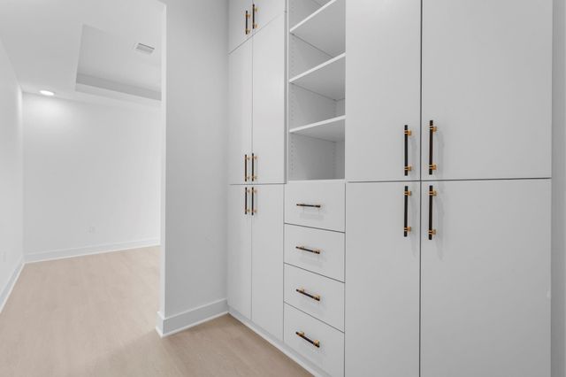 5513 Pagewood Lane, Houston, TX 77056