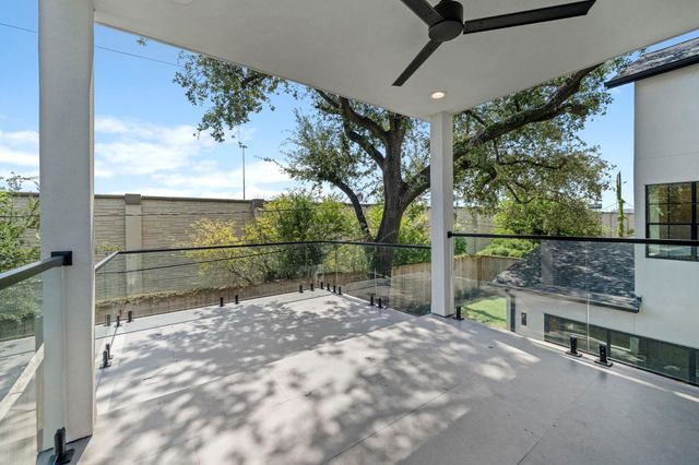 5513 Pagewood Lane, Houston, TX 77056