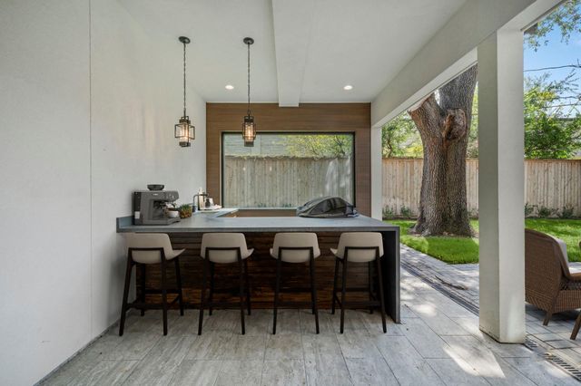 5513 Pagewood Lane, Houston, TX 77056