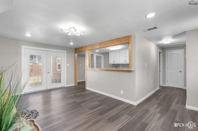 3006 SAXET STREET, Wichita Falls, TX 76306