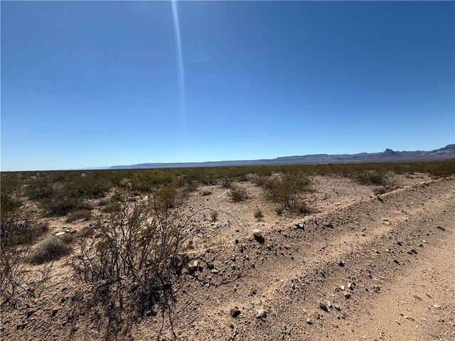 4834 W Sinola Drive, Golden Valley, AZ 86413