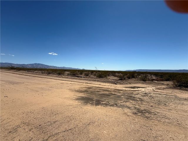 4834 W Sinola Drive, Golden Valley, AZ 86413