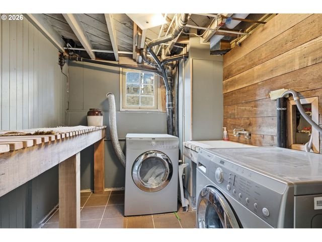 7619 Se INSLEY St, Portland, OR 97206