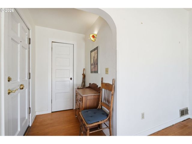 7619 Se INSLEY St, Portland, OR 97206