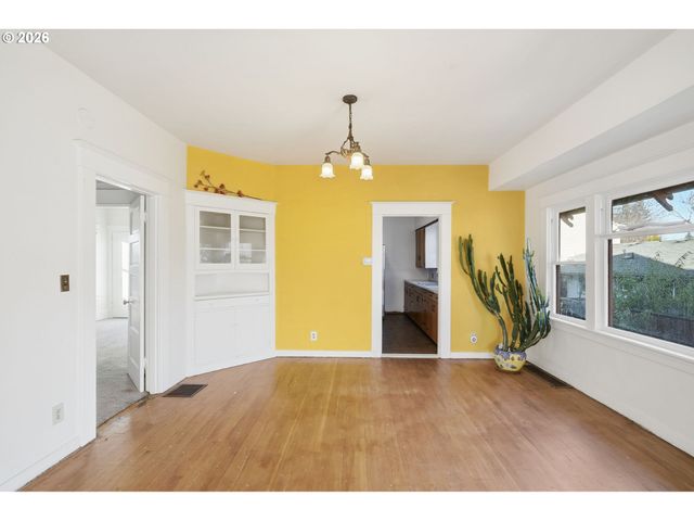 7619 Se INSLEY St, Portland, OR 97206