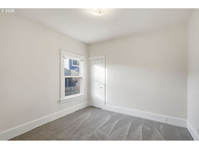 7619 Se INSLEY St, Portland, OR 97206