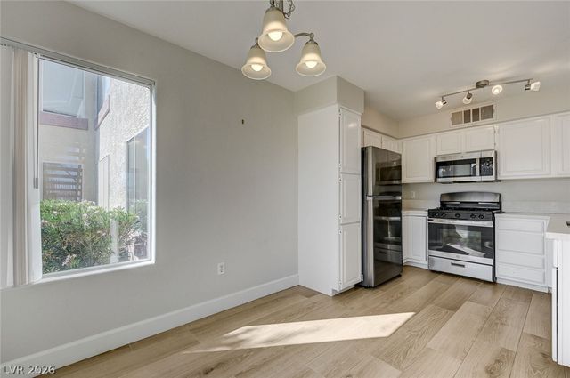 5710 East Tropicana Avenue 1029, Las Vegas, NV 89122