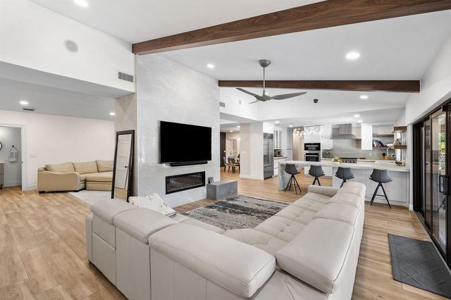 2040 NW 25TH Street, Boca Raton, FL 33431