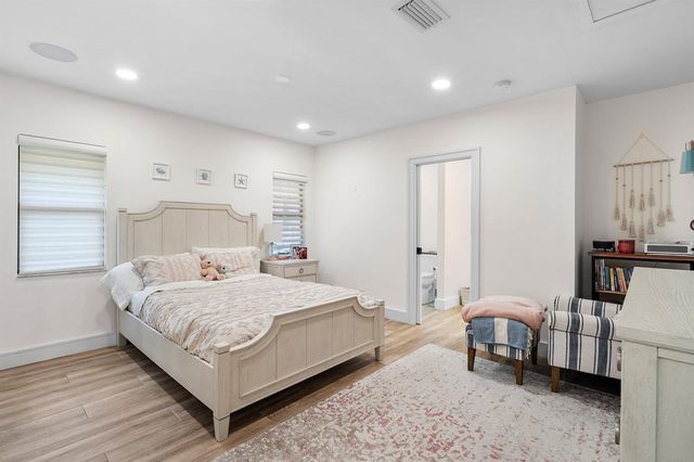 2040 NW 25TH Street, Boca Raton, FL 33431