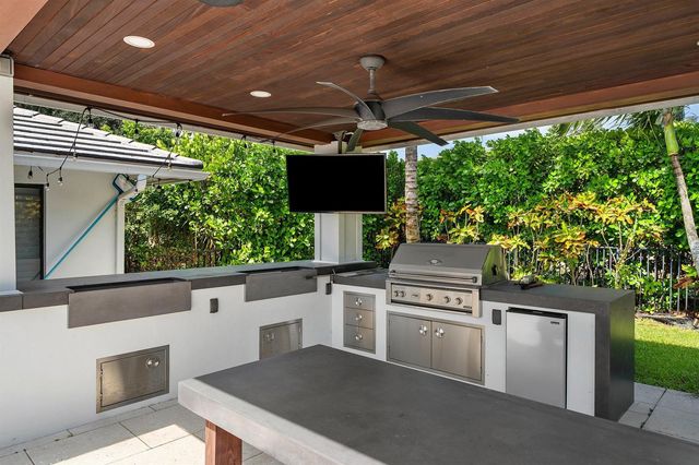 2040 NW 25TH Street, Boca Raton, FL 33431