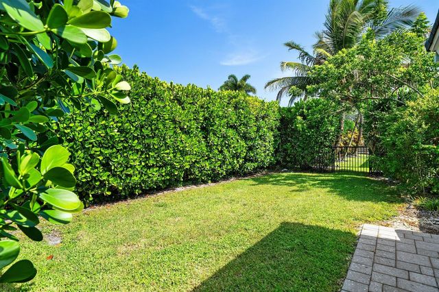 2040 NW 25TH Street, Boca Raton, FL 33431