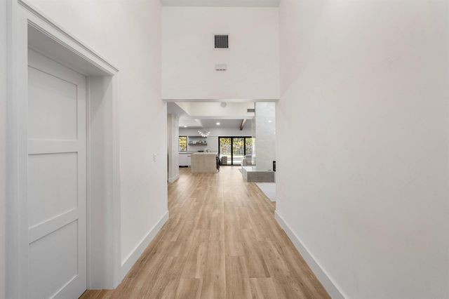 2040 NW 25TH Street, Boca Raton, FL 33431