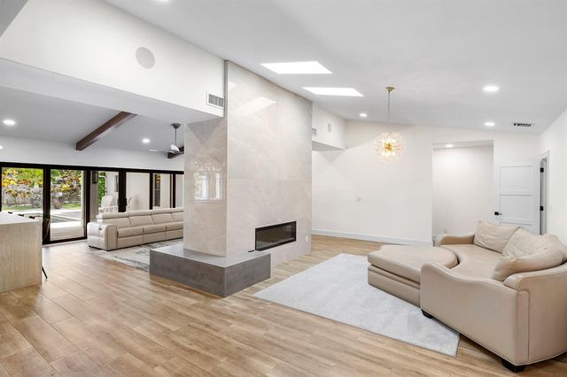 2040 NW 25TH Street, Boca Raton, FL 33431
