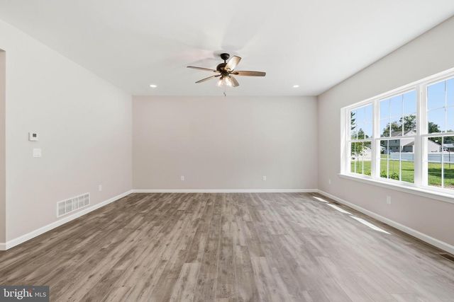 1161 HOLMES AVE, Vineland, NJ 08361