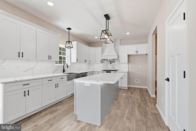 1161 HOLMES AVE, Vineland, NJ 08361