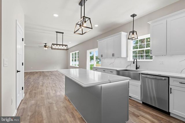 1161 HOLMES AVE, Vineland, NJ 08361