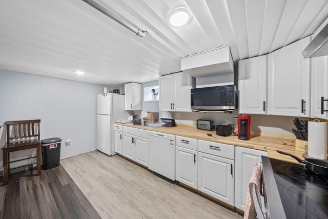 19 Utica St, Quincy, MA 02169