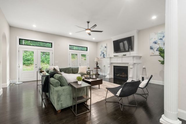 18 Keeney Pond Road., Norfolk, MA 02056