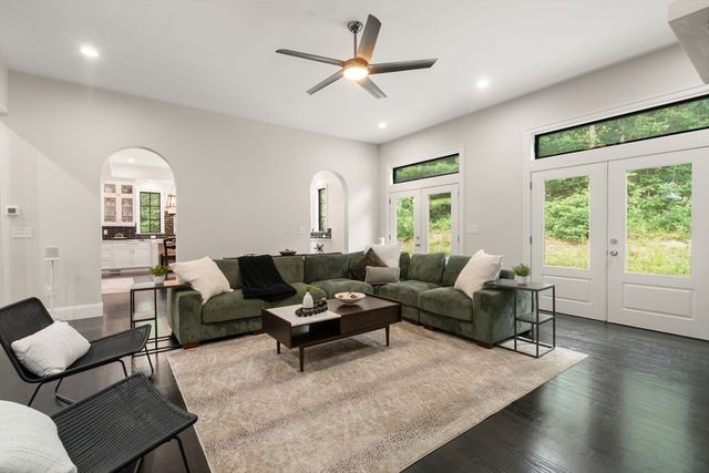 18 Keeney Pond Road., Norfolk, MA 02056