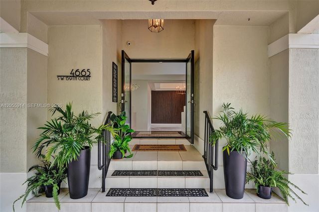 4665 SW 159th Court, Miami, FL 33185