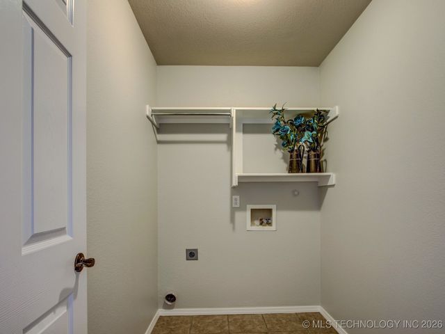 25961 E 90th Place S, Broken Arrow, OK 74014