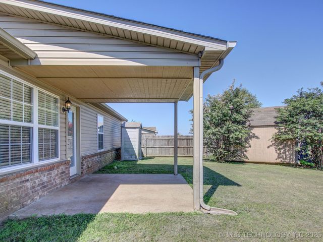 25961 E 90th Place S, Broken Arrow, OK 74014