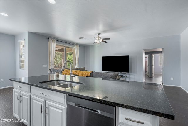 11309 W Stone Hearth Street, Marana, AZ 85658