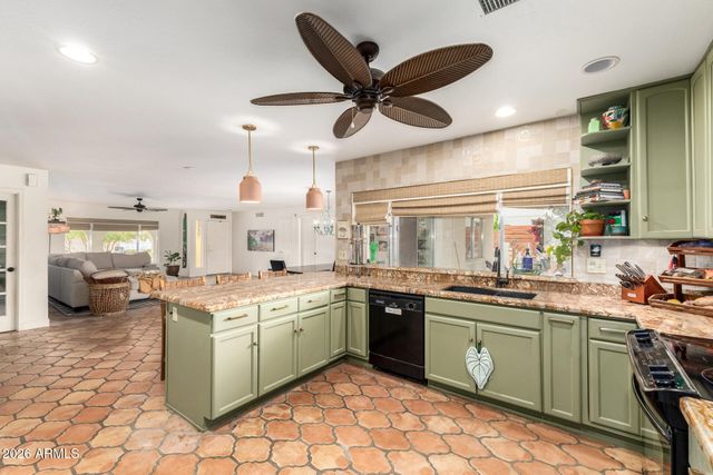 5754 W SHANGRI LA Road, Glendale, AZ 85304