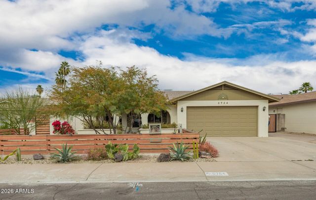 5754 W SHANGRI LA Road, Glendale, AZ 85304