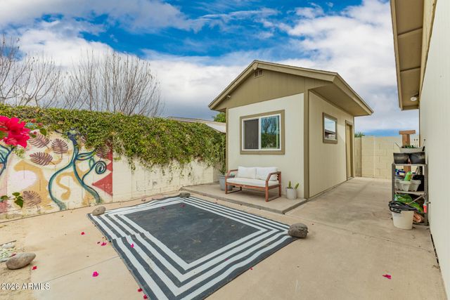 5754 W SHANGRI LA Road, Glendale, AZ 85304