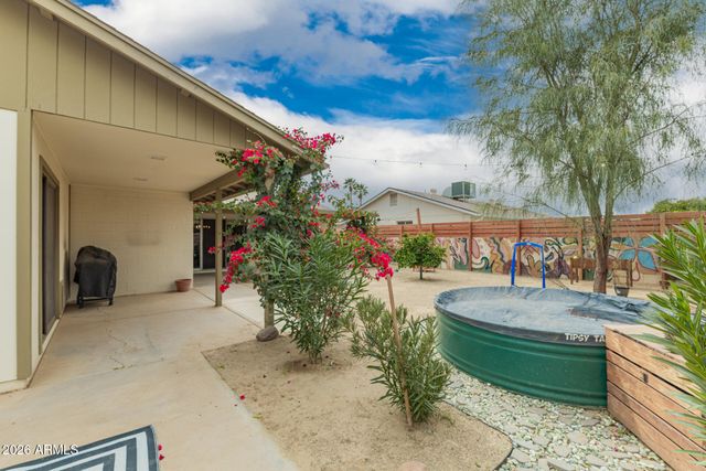 5754 W SHANGRI LA Road, Glendale, AZ 85304