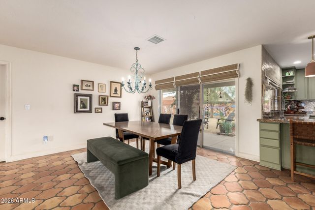 5754 W SHANGRI LA Road, Glendale, AZ 85304