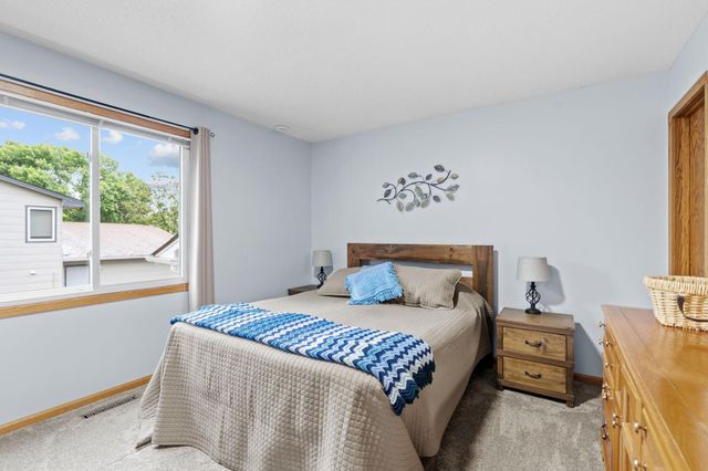 8989 Kirkwood Circle N, Maple Grove, MN 55369