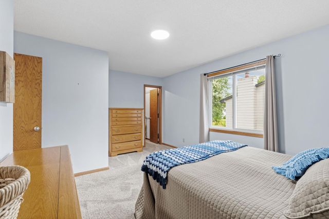 8989 Kirkwood Circle N, Maple Grove, MN 55369