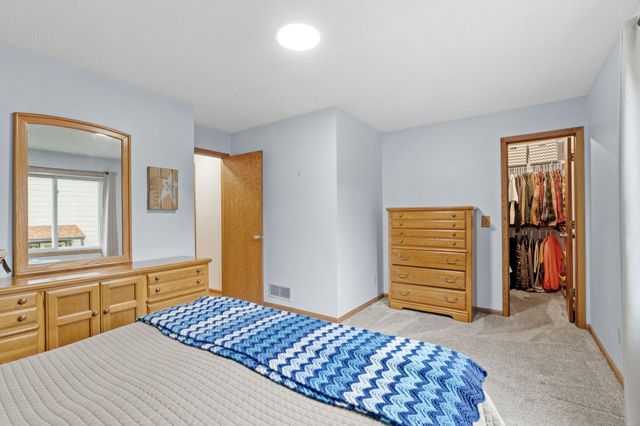8989 Kirkwood Circle N, Maple Grove, MN 55369