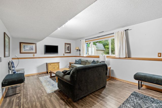 8989 Kirkwood Circle N, Maple Grove, MN 55369
