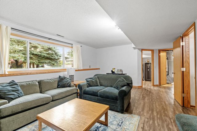 8989 Kirkwood Circle N, Maple Grove, MN 55369