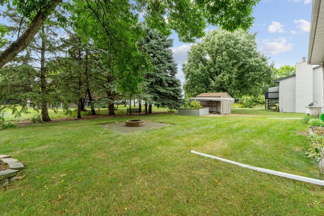 8989 Kirkwood Circle N, Maple Grove, MN 55369
